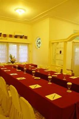 фото отеля SBTH Boutique Hotel Sanggabuana 5