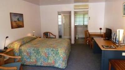 фото отеля Tudor Lodge Motel
