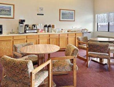фото отеля Longmont-Days Inn