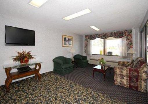 фото отеля Econo Lodge - Hattiesburg Highway 49 N.