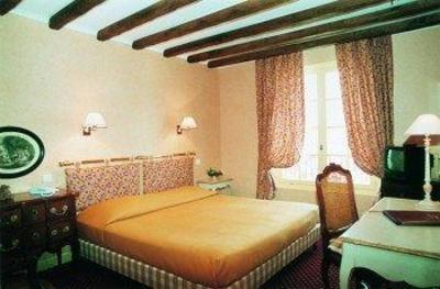 фото отеля Aux Armes De Champagne Hotel L'Epine