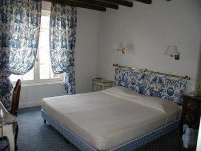 фото отеля Aux Armes De Champagne Hotel L'Epine