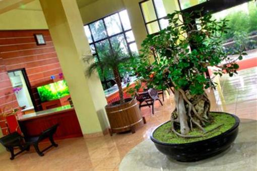 фото отеля Isola Resort Bandung