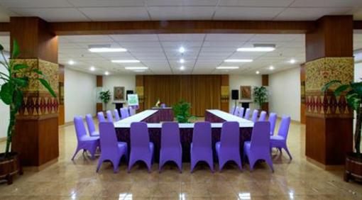 фото отеля Isola Resort Bandung