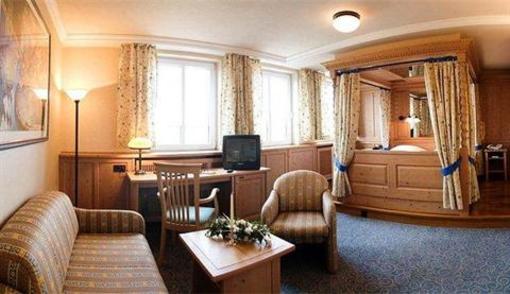 фото отеля Hotel & Restaurant Goldener Helm