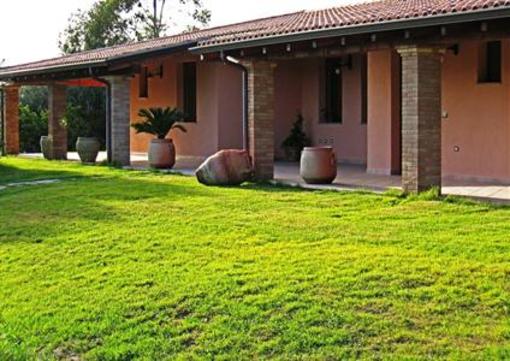 фото отеля Su Leunaxiu Farmhouse Soleminis
