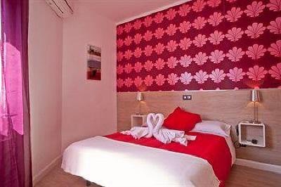 фото отеля Hostal Madrid Inn