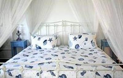 фото отеля Blue on Blue Bed and Breakfast