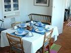 фото отеля Blue on Blue Bed and Breakfast