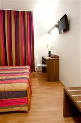 фото отеля Hotel Eurocentre Castelnau-d'Estretefonds