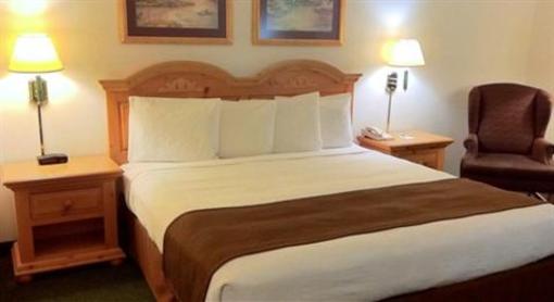 фото отеля AmericInn Lodge & Suites Northfield