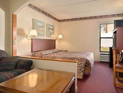 фото отеля Super 8 Motel North Knoxville (Tennessee)