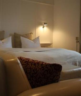 фото отеля Hotel Hahn Garni Schleswig