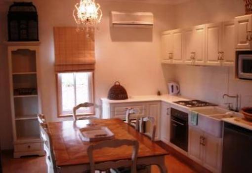 фото отеля Riversdale Estate Cottages Hobart
