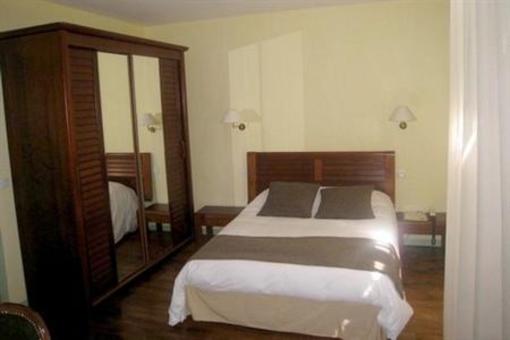 фото отеля Hotel Helios Salies-de-Bearn