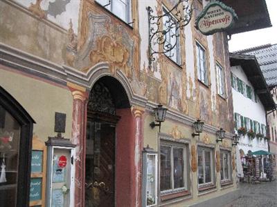 фото отеля Hotel Alpenrose Mittenwald