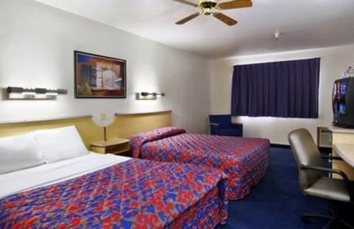 фото отеля Red Roof Inn Santa Fe