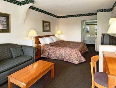 фото отеля Days Inn & Suites Manchester (Tennessee)