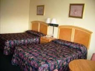 фото отеля Travelers Inn Gainesville