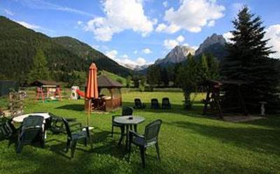 фото отеля Hotel Mary Pozza di Fassa