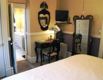 фото отеля Lennox House Bed and Breakfast