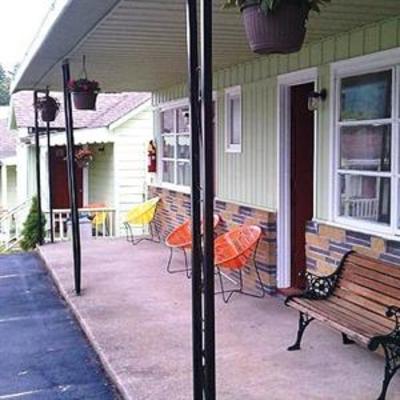 фото отеля Villager Inn And Suites