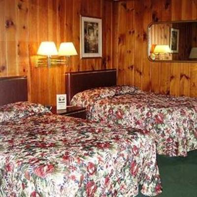 фото отеля Villager Inn And Suites