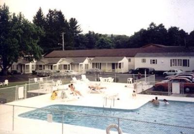 фото отеля Villager Inn And Suites