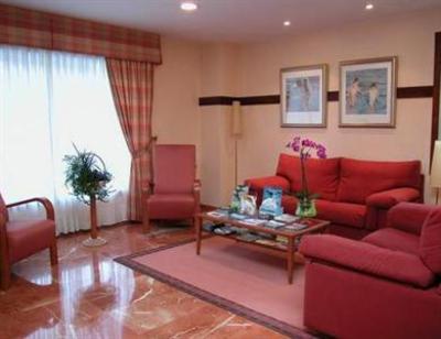 фото отеля Touris Hotel