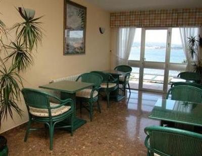 фото отеля Touris Hotel