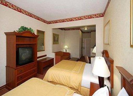 фото отеля Comfort Suites Raleigh