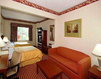 фото отеля Comfort Suites Raleigh