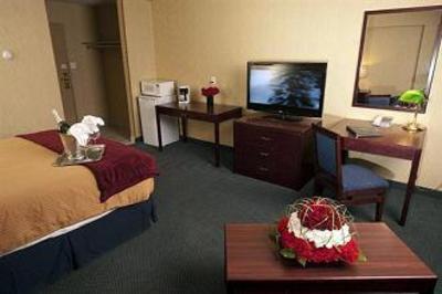 фото отеля Grande Prairie Inn