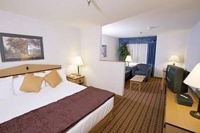 фото отеля Clarion Inn Denver International Airport
