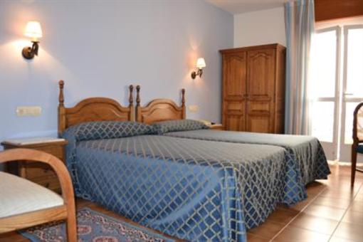 фото отеля Hotel Amandi O Grove