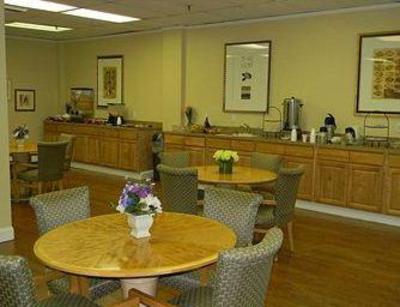 фото отеля Esplanade Hotel White Plains