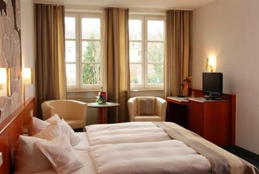 фото отеля Hotel Cafe Muller Veitshöchheim