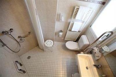 фото отеля Hotel Altana Scuol