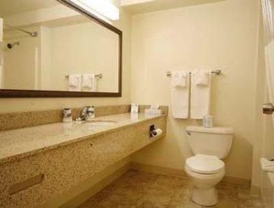 фото отеля Travelodge Hotel Newport Middletown (Rhode Island)