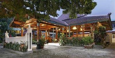 фото отеля Cakra Kembang Hotel