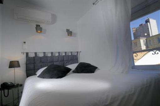 фото отеля Un Hotel en Ville