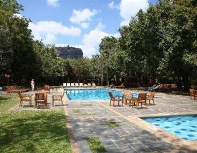 фото отеля Sigiriya Village Hotel