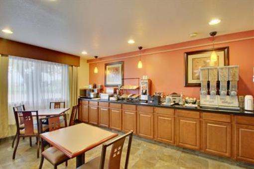 фото отеля Best Western Altoona Inn