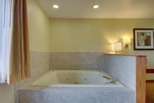 фото отеля Best Western Altoona Inn