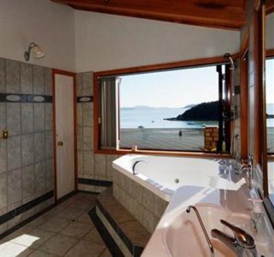 фото отеля Bay of Islands Beach House Apartments Paihia