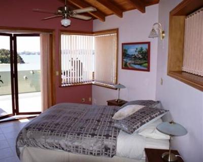 фото отеля Bay of Islands Beach House Apartments Paihia