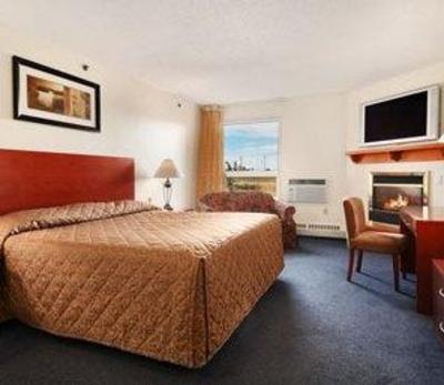 фото отеля Super 8 Roadking Hotel Sherwood Park