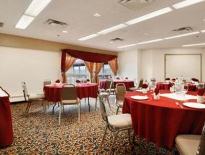 фото отеля Super 8 Roadking Hotel Sherwood Park