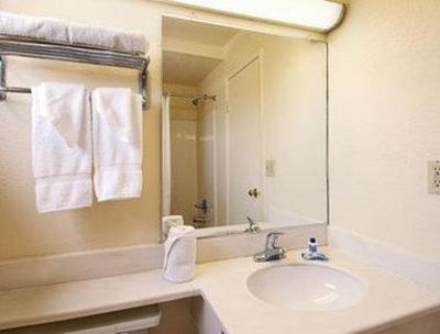 фото отеля Travelodge Ft. Lauderdale