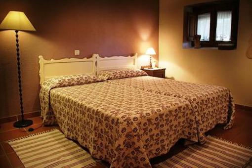 фото отеля Hostal Rural Luna y Lunaposada Candeleda